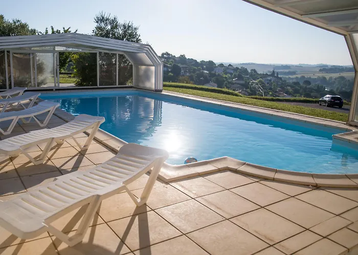 Logis - Du Pastel - 3 Etoiles Et Restaurant Hotel 3*