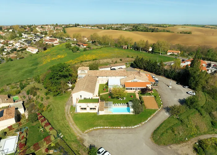 Logis - Du Pastel - 3 Etoiles Et Restaurant