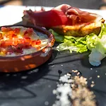 Hotel Logis - Du Pastel - 3 Etoiles Et Restaurant 3*