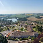 Logis - Du Pastel - 3 Etoiles Et Restaurant Hotel 3*