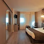 Logis - Du Pastel - 3 Etoiles Et Restaurant 3*