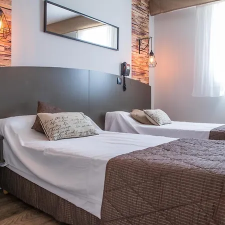 Logis - Du Pastel - 3 Etoiles Et Restaurant