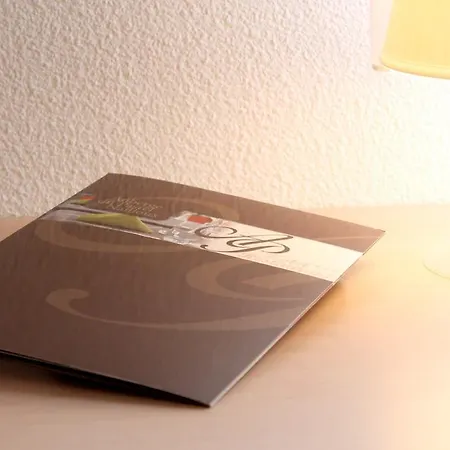 Logis - Du Pastel - 3 Etoiles Et Restaurant