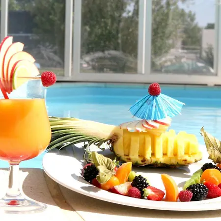 Logis - Du Pastel - 3 Etoiles Et Restaurant 3* Nailloux