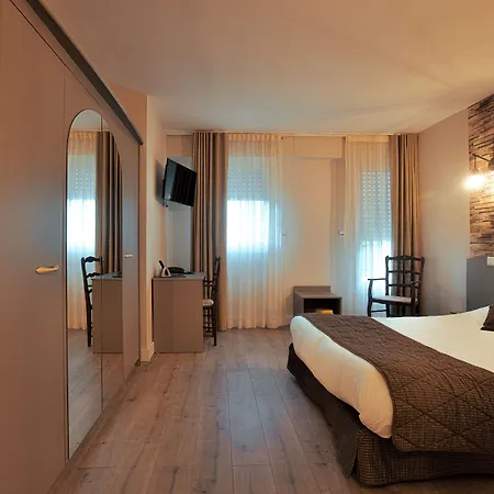 Logis - Du Pastel - 3 étoiles Et Restaurant 3*