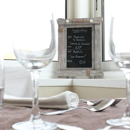 Logis - Du Pastel - 3 Etoiles Et Restaurant