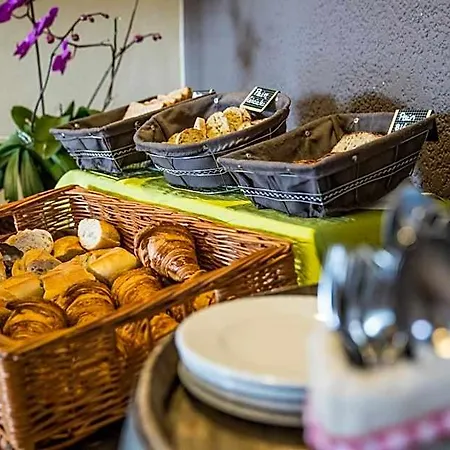 Hotel Logis - Du Pastel - 3 Etoiles Et Restaurant 3*