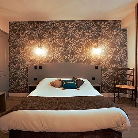 Hotel Logis - Du Pastel - 3 Etoiles Et Restaurant 3*