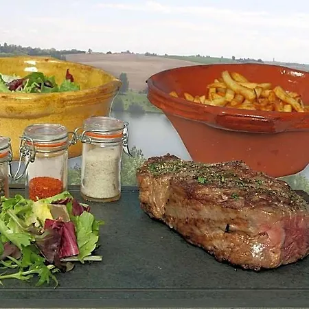 Logis - Du Pastel - 3 Etoiles Et Restaurant 3* Nailloux