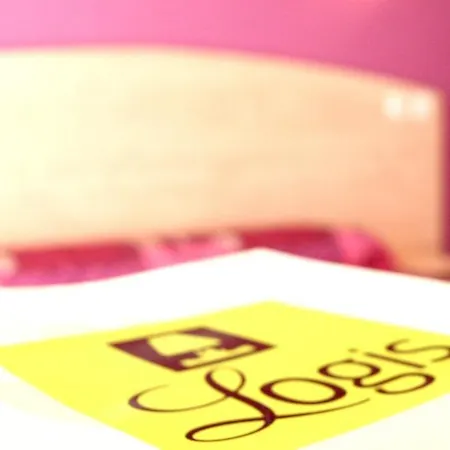 מלון Logis - Du Pastel - 3 Etoiles Et Restaurant Nailloux