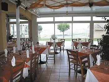 מלון Logis - Du Pastel - 3 Etoiles Et Restaurant Nailloux