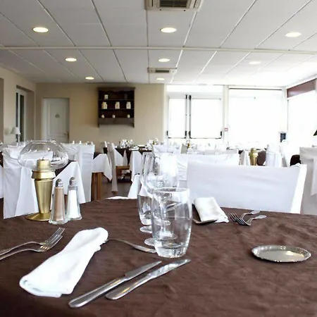 Logis - Du Pastel - 3 Etoiles Et Restaurant מלון Nailloux