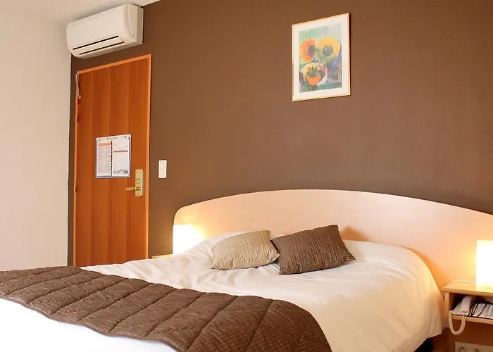 Logis - Du Pastel - 3 Etoiles Et Restaurant 3* Nailloux